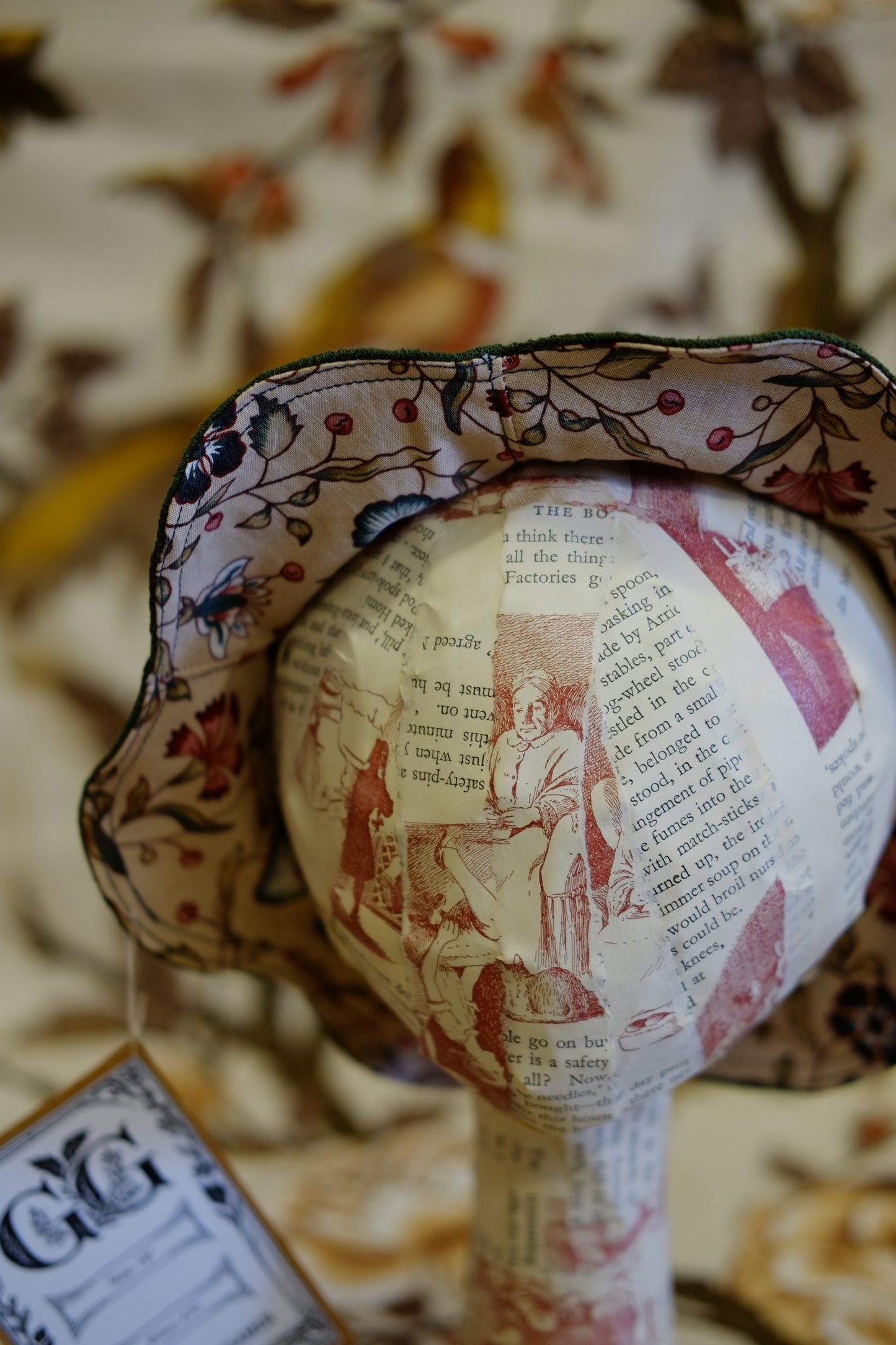 The Little Dutch Garden Hat