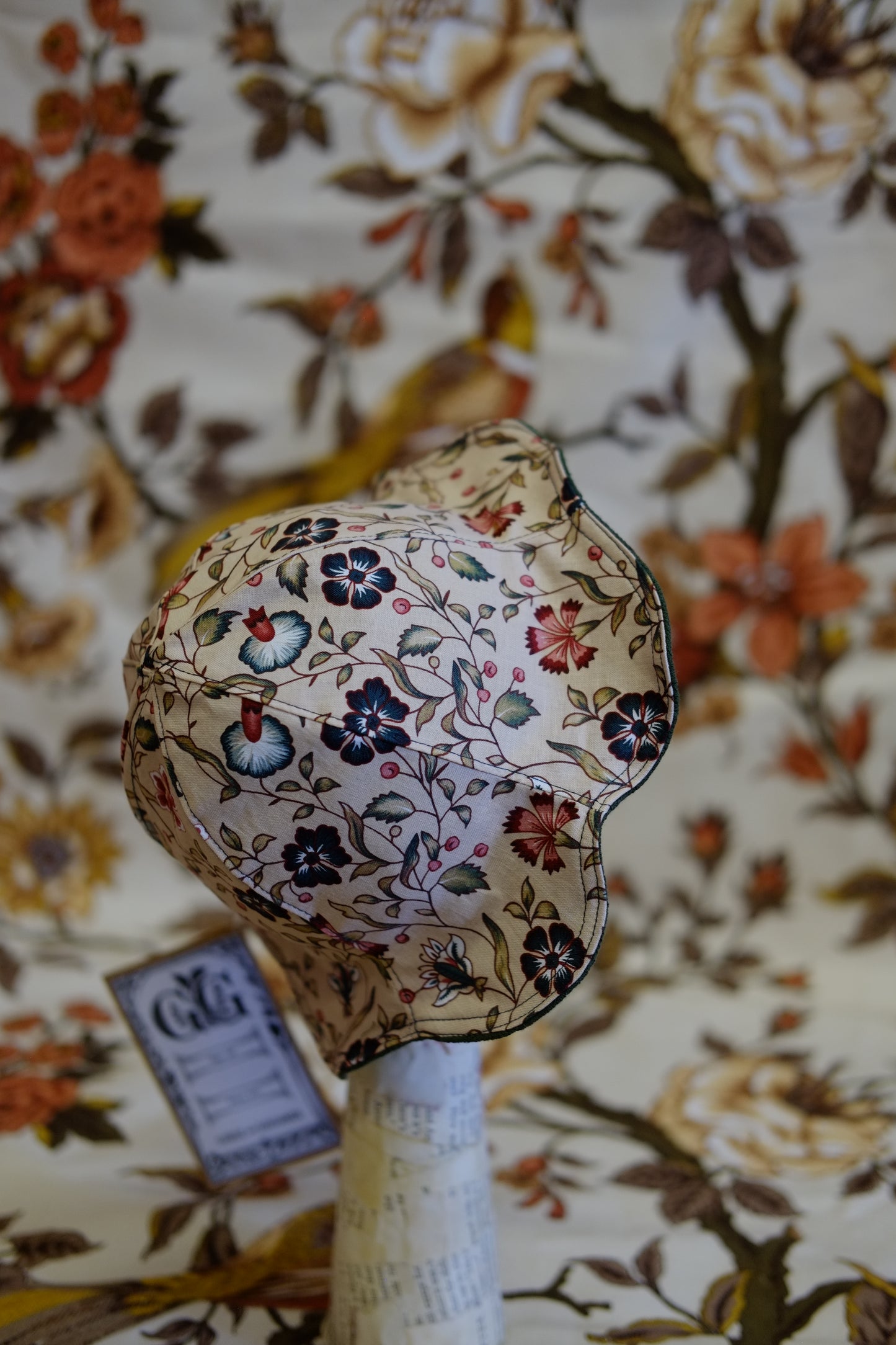 The Little Dutch Garden Hat