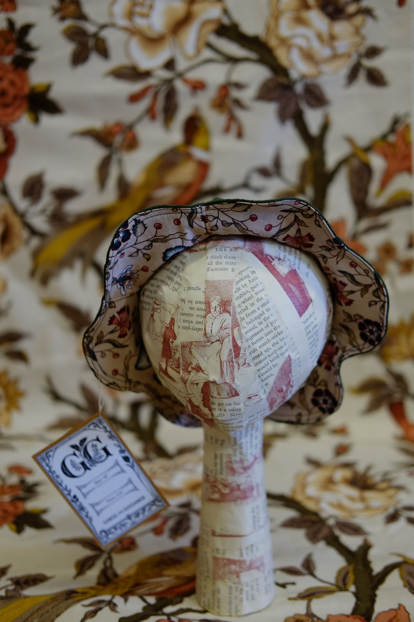 The Little Dutch Garden Hat